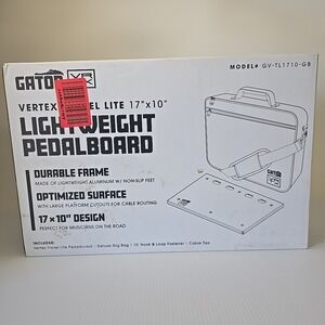 Vertex by Gator Travel Lite‎ Series 17" x 10" Pedalboard w/ Padded Gig Bag